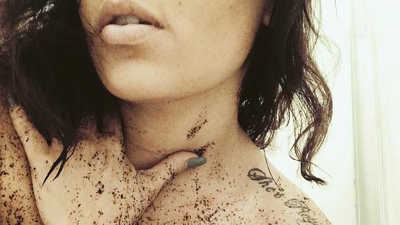 _Lealovemusic's tweet photo. #getdirty #getclean #frankaffect #franksbodyscrub http://t.co/fgPbtbaxGX