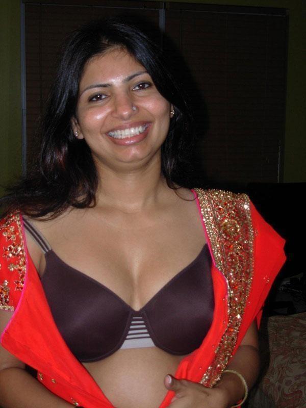 ramukulkarni201's tweet photo. Shagged aunty till last drop of cum.. http://t.co/JJxnvN8Exx