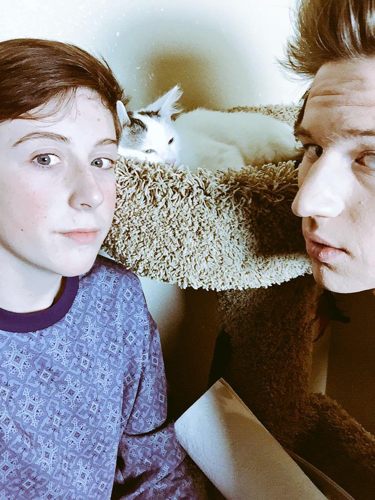 IMAGINES_of_O2L's tweet photo. #ImagineO2L #imagine Trevor and Ricky watching you walk around in your underwear. http://t.co/ETtWyw8RIC