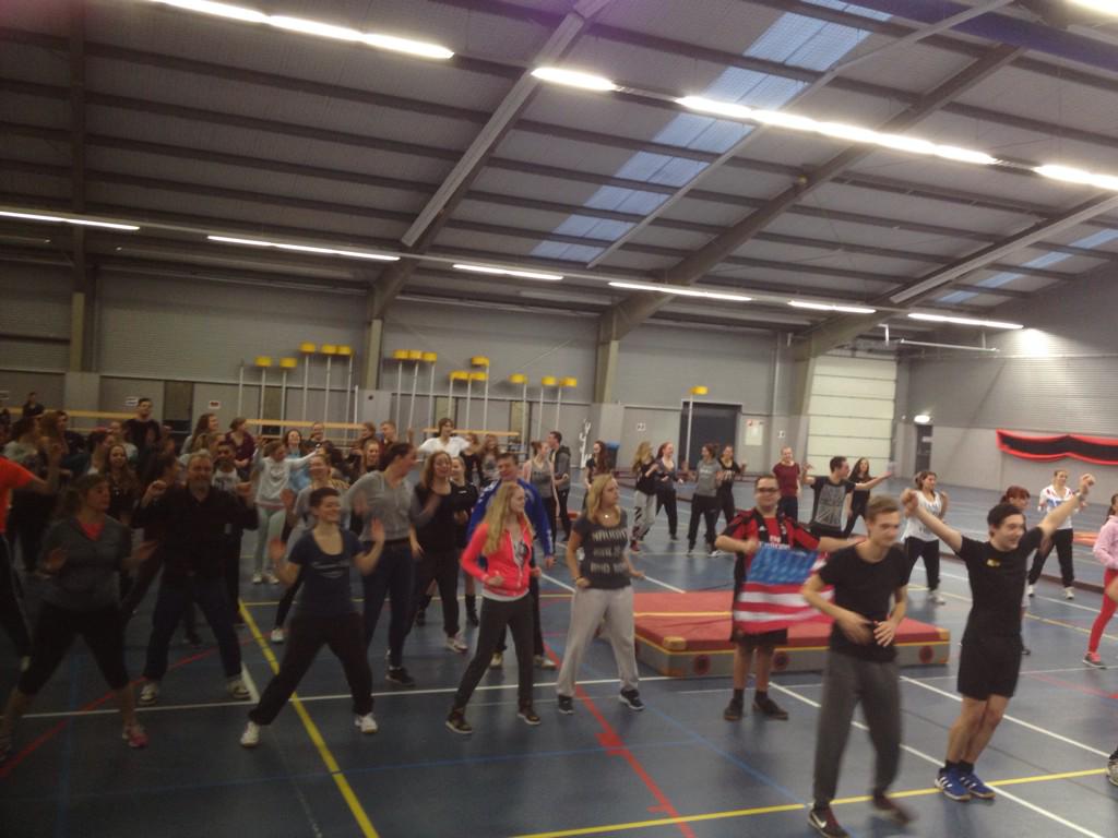 bloemsmaevents's tweet photo. En los! #trots op studenten evenementen @MBOAmersfoort @FitAcademie033 http://t.co/lhBFNUoare