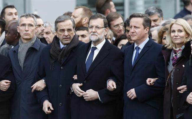 lingoreteira's tweet photo. "Liberté, egalité, fraternité et paripé." http://t.co/kRyC0oTYWj