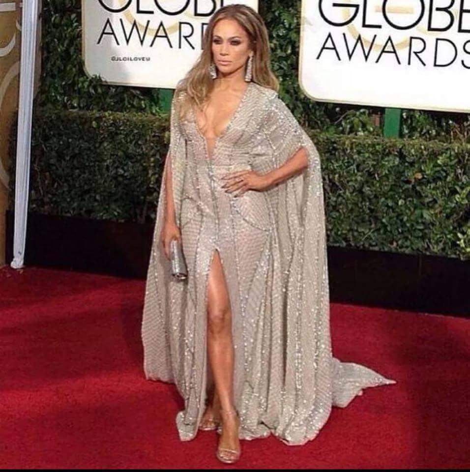 MyTimna's tweet photo. She has every right to "flaunt it" and she kept it tasteful and age appropriate.☆ #Goddess #DynamicDiva ♡@JLo http://t.co/4EC6LcaO1L