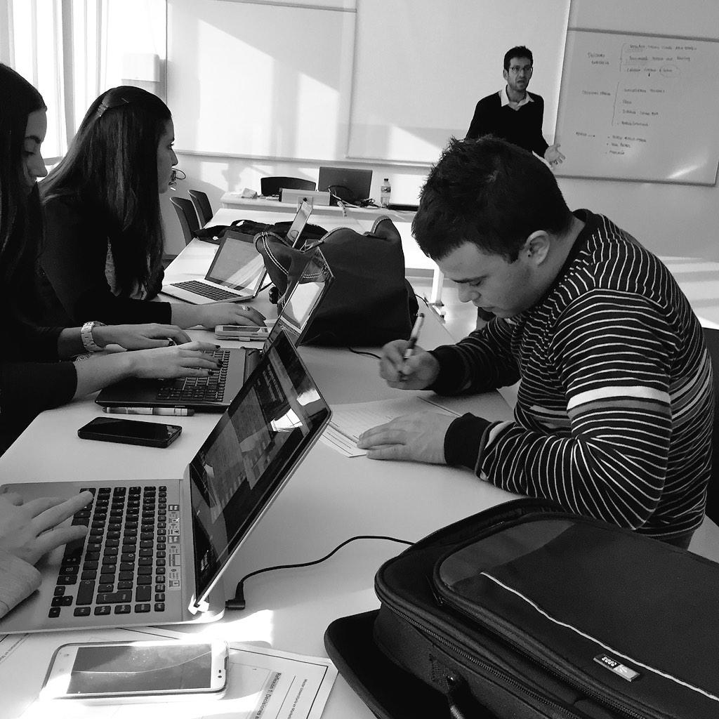 Unaiola's tweet photo. Hoy hablamos de Sistemas de Información de Marketing con @mmesoner ! #MarketingDigital #mummd #estrategia #escucha http://t.co/Ydzn8Bat4x