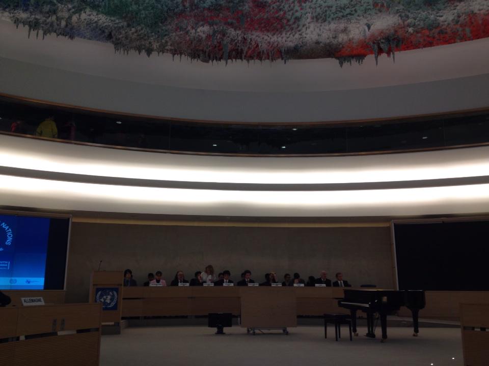 FranceONUGeneve's tweet photo. Ouv de la 5e édition @FerneyMUN en salle XX du Palais des Nations. #COP21 et #post2015 agenda au programme. http://t.co/CncRvWL6Y5