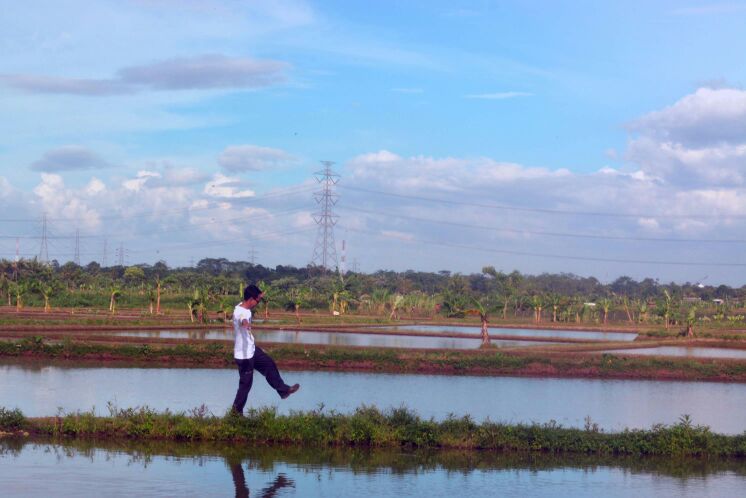 AsmarAzs's tweet image. Kerja sambil main2.. :) #ciseeng #LatePost