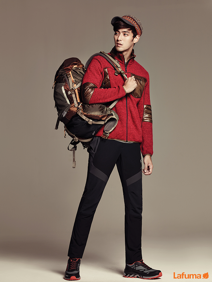 B7JDjkWCIAAau_f.png:large