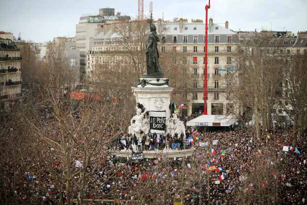 iciparisidf's tweet photo. #photo #MarcheRepublicaine:revivez cette plus grande mobilisation jamais recensée en France http://t.co/LeFAMnraup http://t.co/NkEwWjpC0T