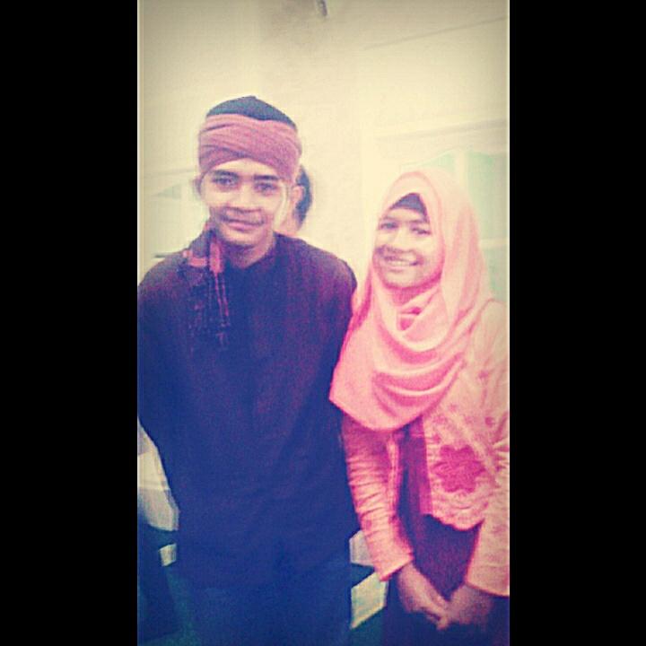 SRamadila's tweet photo. @GalauBand_ID maksih ya udh menghibur warga di pondok cabe dengan lagu2 religi'a. (y)♥ http://t.co/xcx8g5hlej