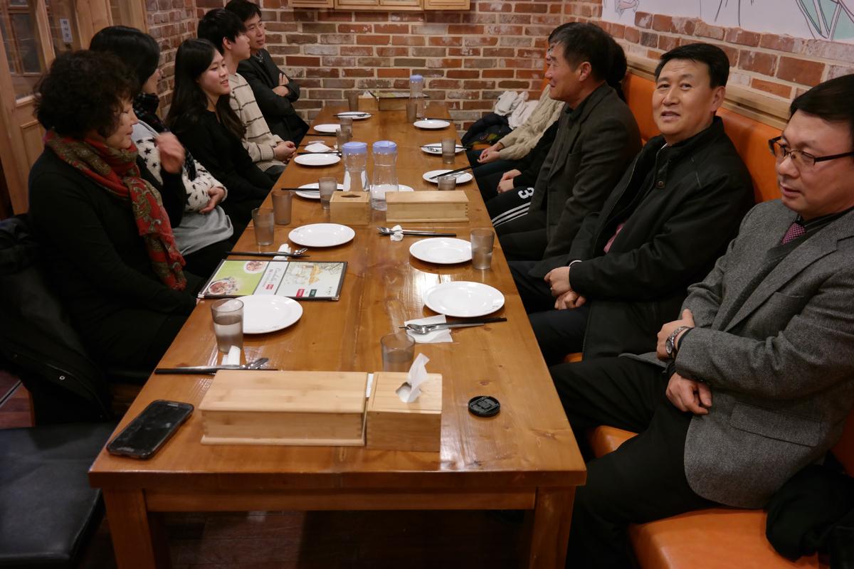 sunhanius's tweet image. 어려운 청소년들에게 장학금 지급