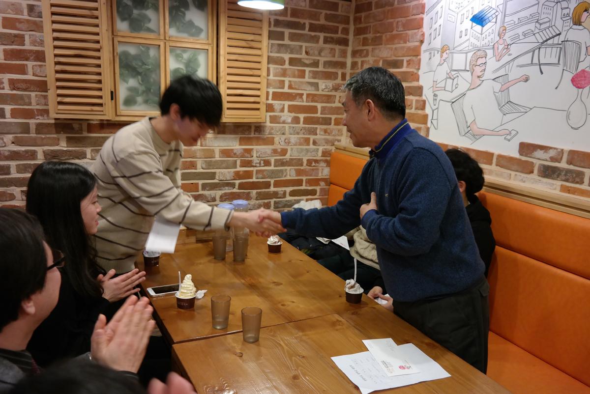 sunhanius's tweet image. 어려운 청소년들에게 장학금 지급