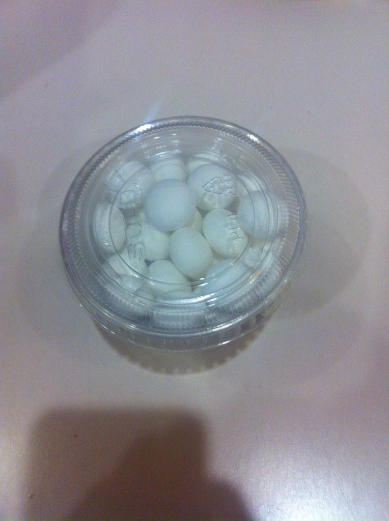 emilymcsax's tweet photo. Days 10 and 11: I didn't like banana, but I liked mints! #pickyeater #EhlersDanlos http://t.co/62B2JYHHGk