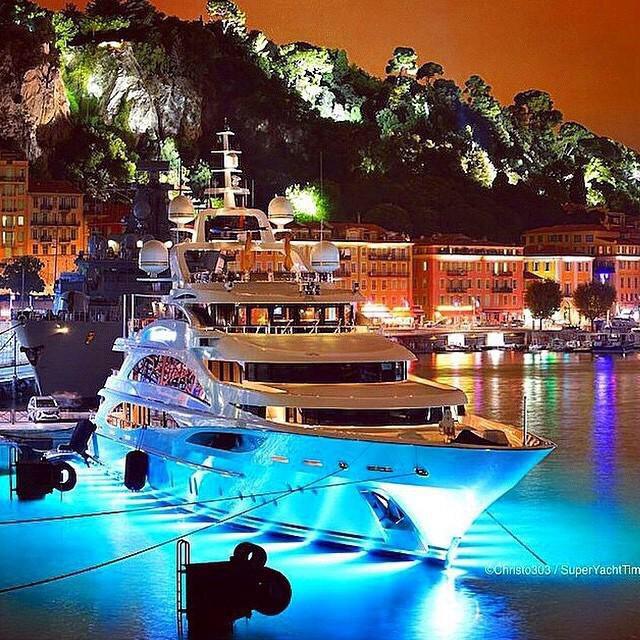 Are you joining us on the boat this year at the #MonacoGP? 

DM for details 

#luxurytravel #socialcalendar