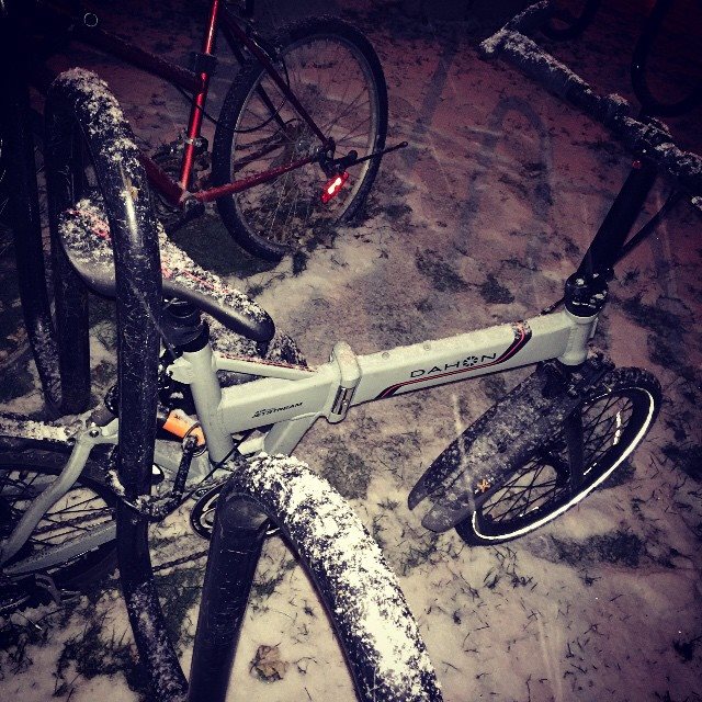 DahonBikeRu's tweet photo. Совет: Если вы начинаете чувствовать, что замерзаете, то крутите педали еще быстрее. #dahon

http://t.co/XSS3e3HCWv http://t.co/9aufrYiIDx