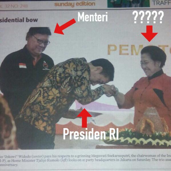 andi_chairil's tweet image. P&apos; @jokowi_do2 alasan apapun, tdk pantas hrs cium tgn kayak ini. Bpk ad/ RI 1, Mega cm Ketua Partai ! @IrianaJokowi