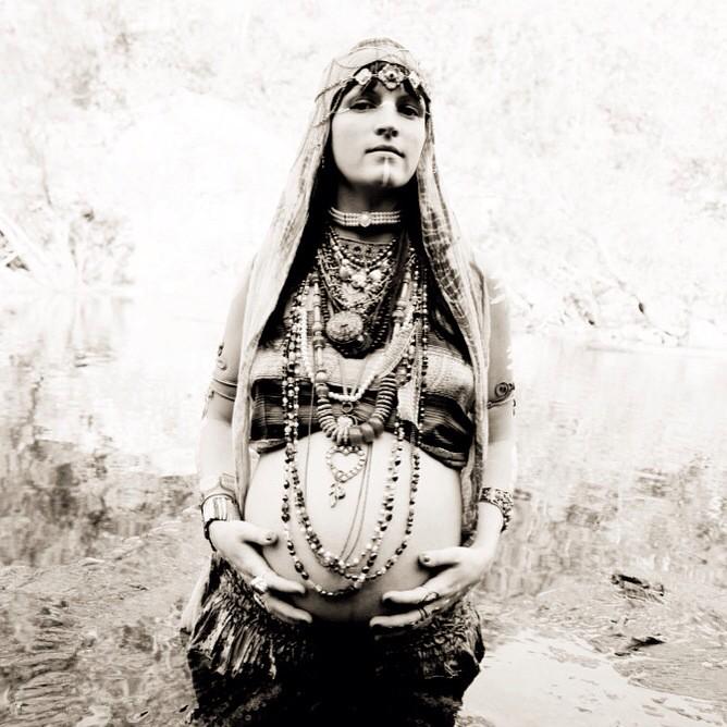 DIVINE MOTHER CHANELBARAN.COM