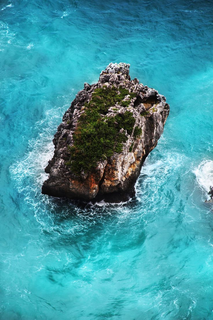 arsitekturco's tweet photo. Turquoise waters Bali http://t.co/LqQGUDVQul