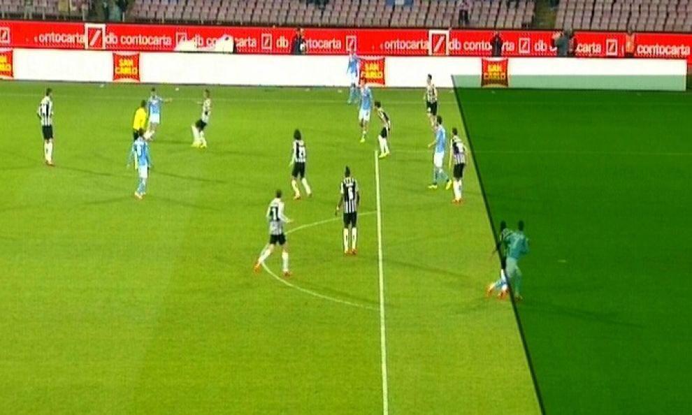 Maxp_9's tweet photo. #cipuostare vero #Benitez?
#NapoliJuve solite ridicole polemiche di chi ha la memoria corta http://t.co/eUgPYRtBXN