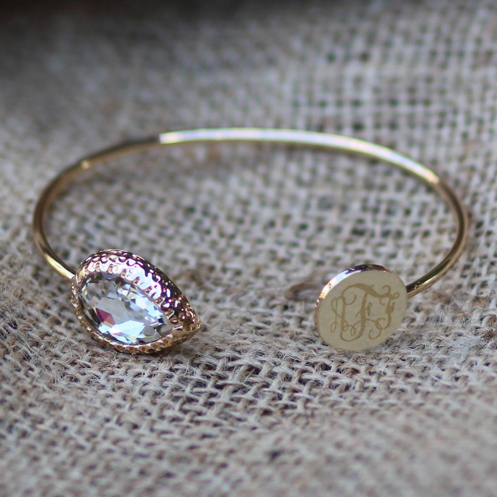 marleylilly's tweet photo. ON SALE NOW! Get our Monogrammed Teardrop Bracelets for 50% OFF! Shop 12 colors for $14.99: https://t.co/De3BLXiHoh http://t.co/hlHv5VWihC