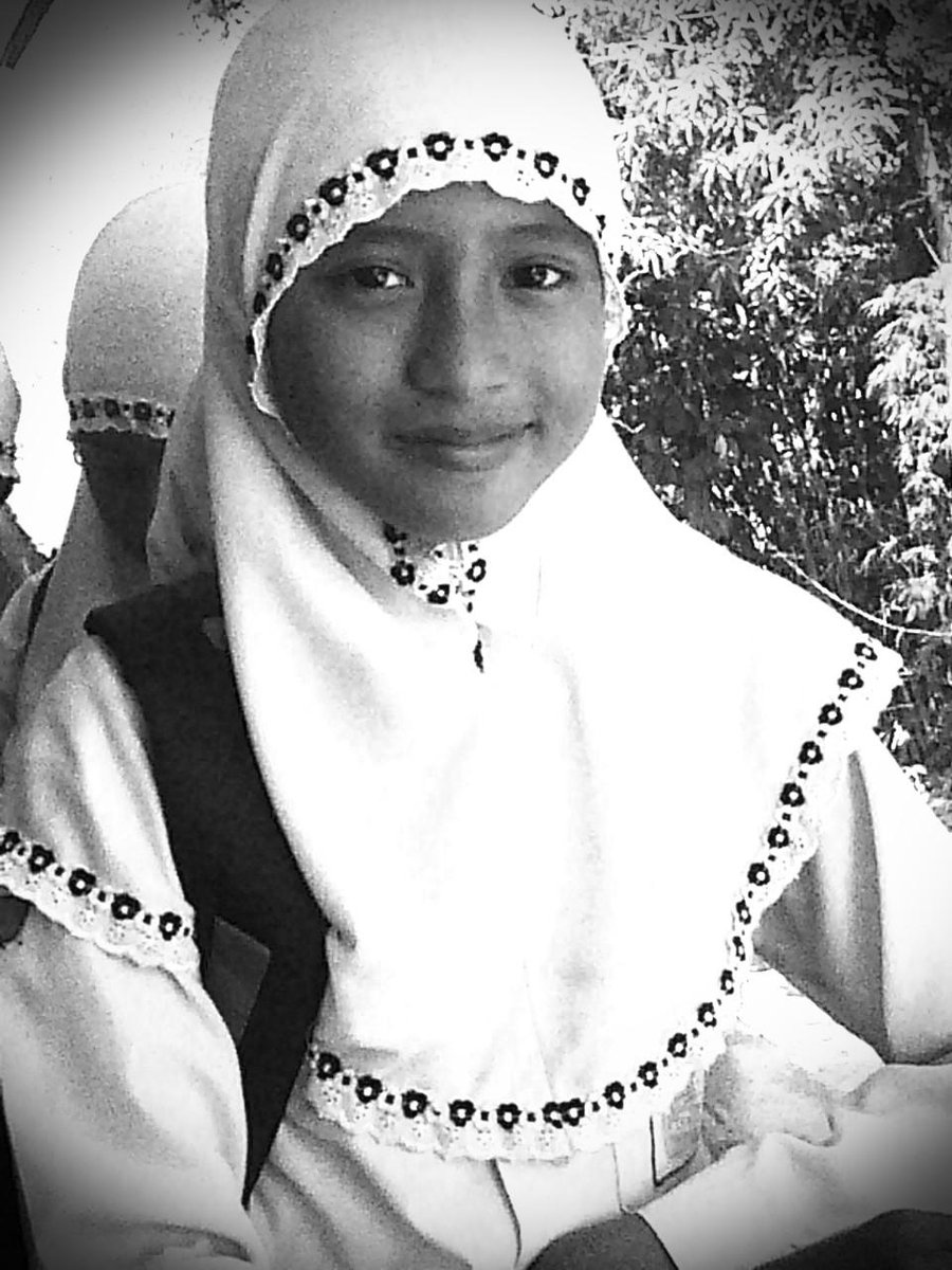 Fauziah18F's tweet photo. Ayu ta ? http://t.co/IqMD0Vzt0k