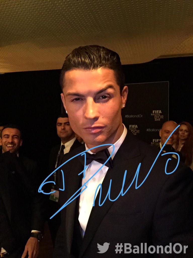 williamsel007's tweet photo. "@RmadridInfo: The Golden ball goes toooo Cristiano Ronaldo http://t.co/GMNLjuWppe"