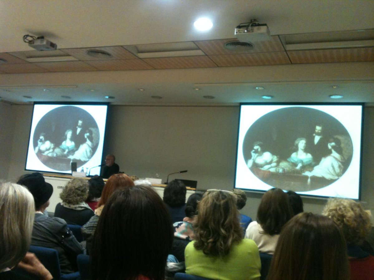 aarroyoi's tweet photo. Conferencia "Compuestas para posar". El retrato elegante" por Francisco Javier Pérez.
Centro Cultural Bancaja. http://t.co/ebd4DeCKye