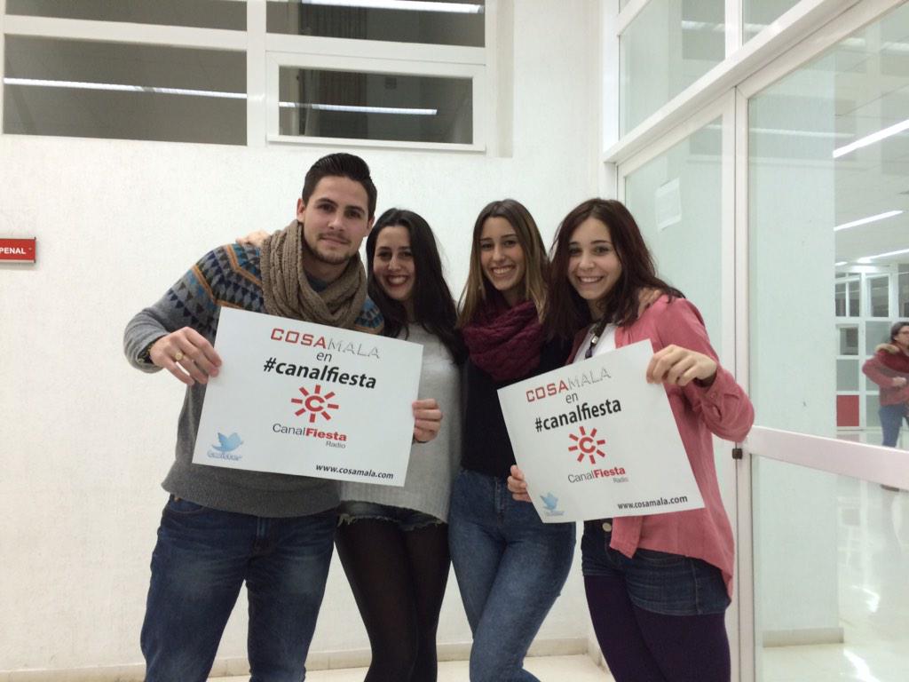 fcarmona3's tweet photo. Apoyamos a @Cosa_Mala en @canalfiesta #canalfiesta http://t.co/8xWiRymJ43