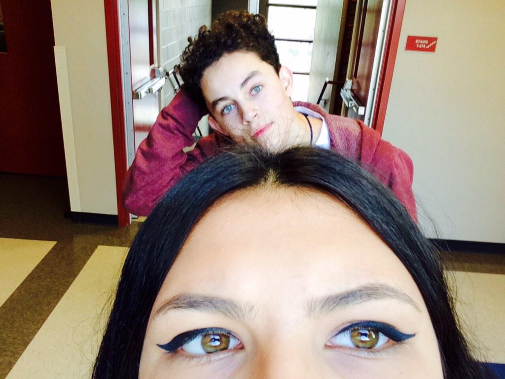 hannahhussle's tweet photo. #prettyeyegang http://t.co/qYCPJDmwYI