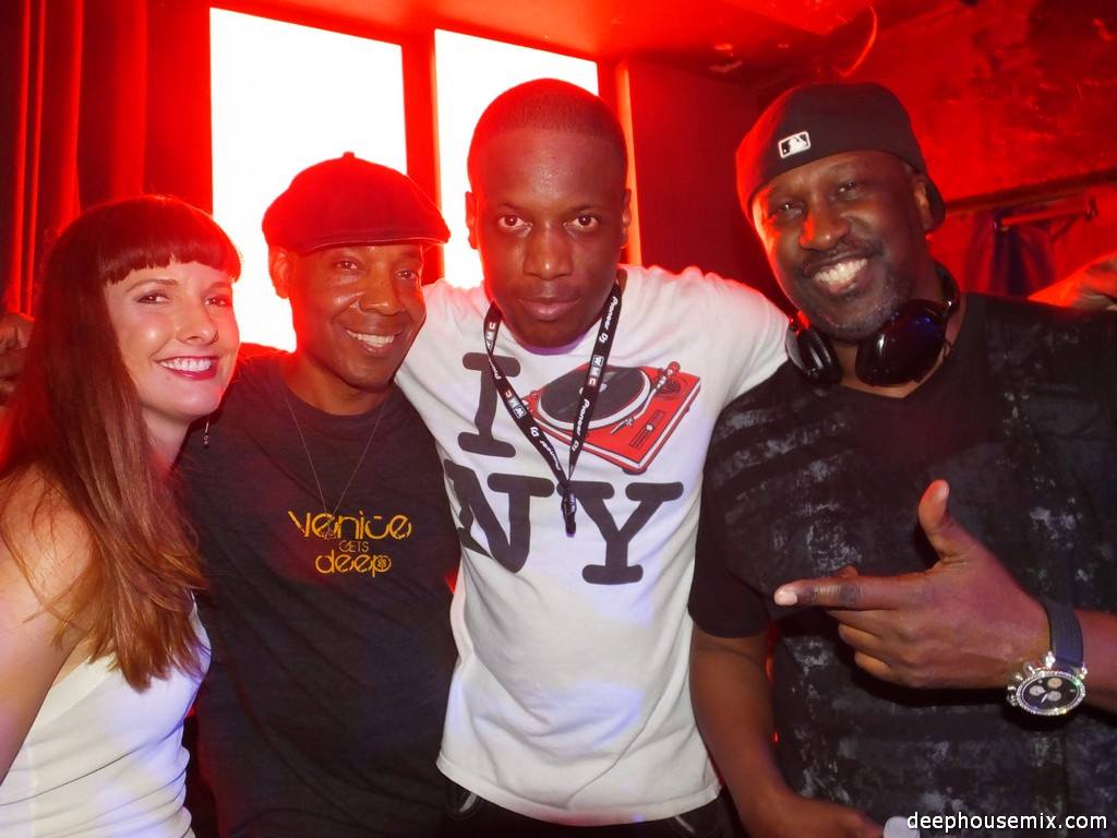 Iriela's tweet photo. Hanging w the mens ;) Nice #Photo #NYCDEEP ! #Miami @djtoddterry @marqueswyatt @djjustice #WMC #DJs #HouseMusic http://t.co/2bwlFriGjw