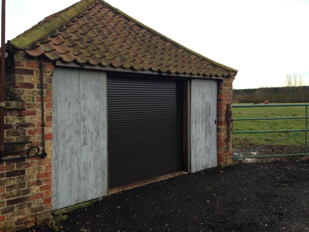 CNDoors's tweet photo. NEW Industrial rollerdoor fitted for a customer in Elloughton East Yorkshire!Call today for a free quote 01482 666662 http://t.co/ZtW1CdorqE
