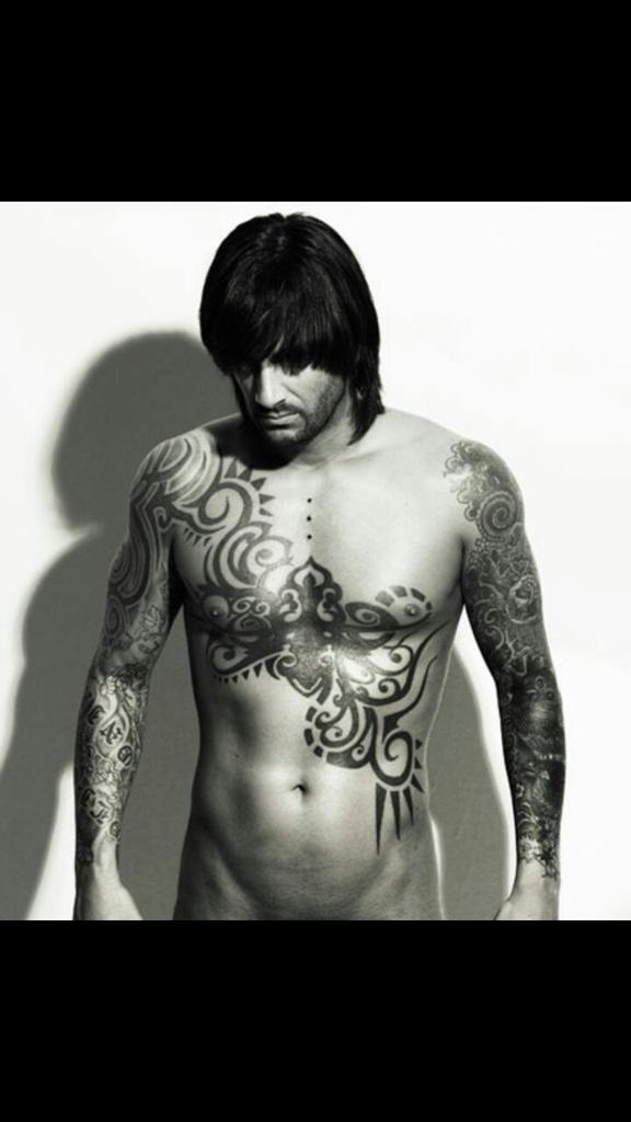 alumnosmelen's tweet photo. Para mi cuerpo serrano con un peta en la mano. http://t.co/mlGucwwg51