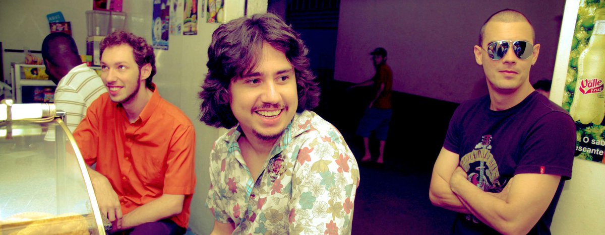 BBomTom's tweet photo. Entrevista com a banda sulmatrogrossense @jenmagnetica sobre foco e disco novo http://t.co/Mre12xAogk #música #rock http://t.co/pjdnTPC654