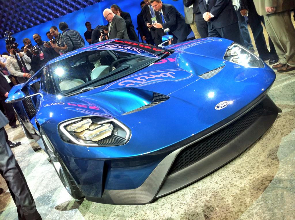 frankymostro's tweet image. Viper y Corvette, no es por espantarlos pero ya no están solos. Llego el nuevo Ford GT. #chingonsisimo