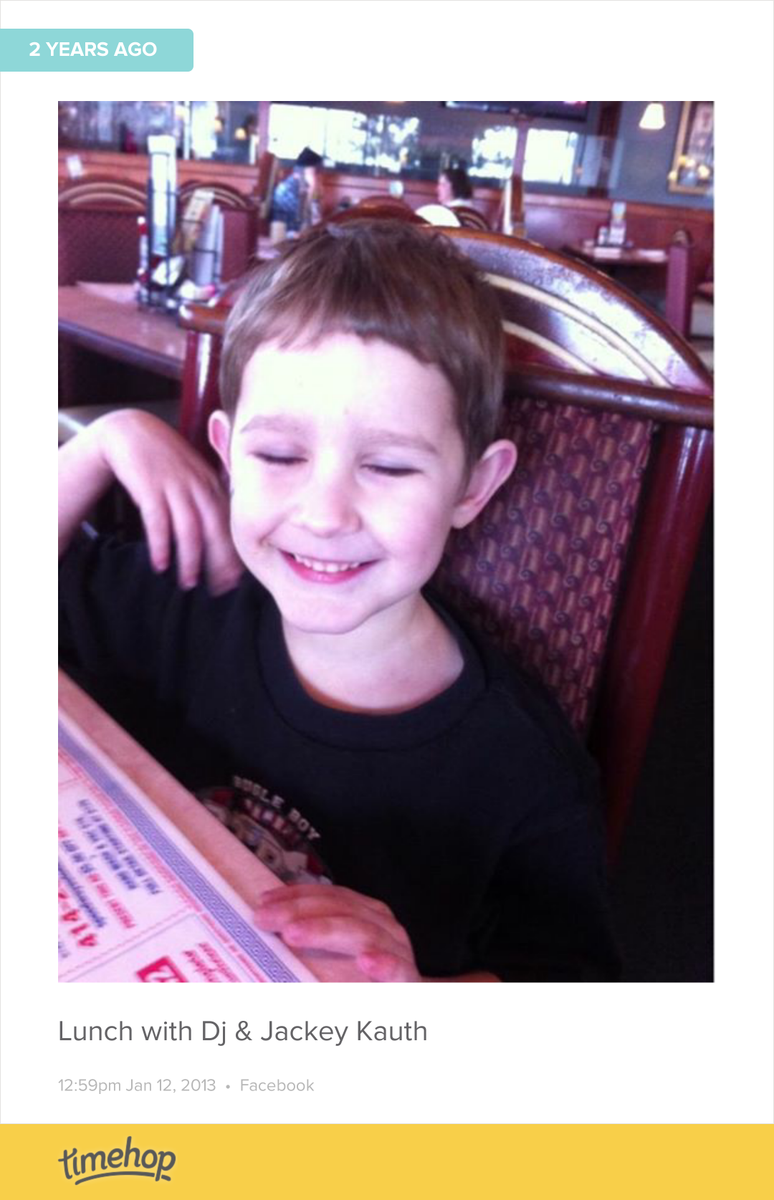 Keithstep's tweet photo. 2 yrs ago lunch with DJ &amp; Jackey http://t.co/e9dFeRLLq8 http://t.co/iYsfzxLyHD
