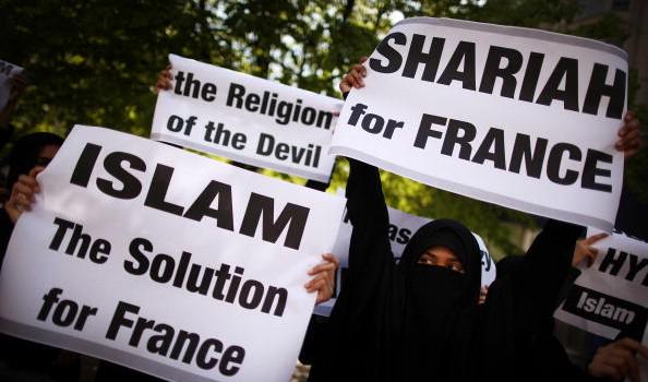 French Muslim kids refuse to participate in moment of silence for jihad victims