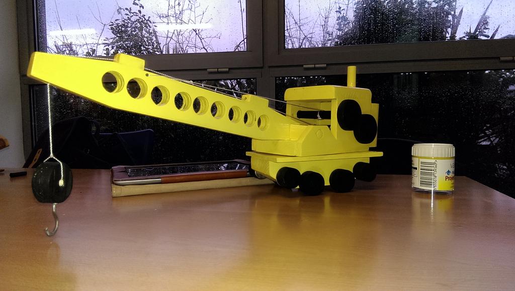 stpaulsdtdept's tweet photo. Joe Hitchin's crane. #year11coursework http://t.co/mgvdGVjhYM