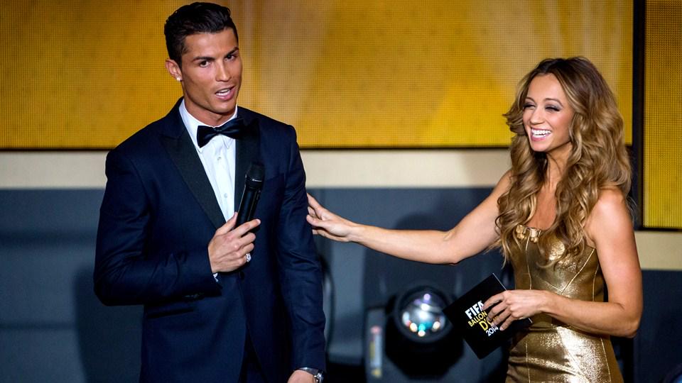 "It has been an incredible year." #BallondOr winner <a href="/Cristiano/">Cristiano Ronaldo</a>
fifa.to/Zhwyck