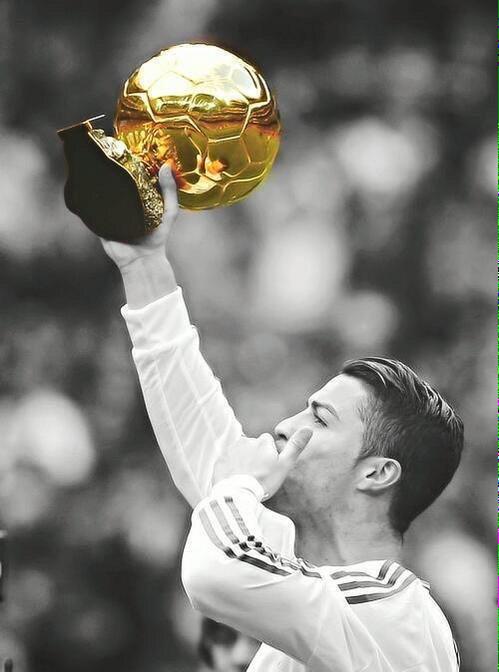 RMadridSoccer's tweet photo. CRISTIANO Balón de Oro 2014!!! http://t.co/Ue6Ip6RYci