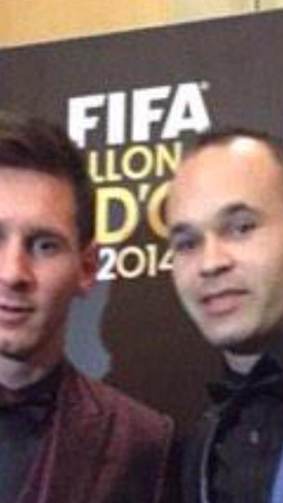 LADSoccerBants's tweet photo. @FutbolSergi Surely that's last years photo? You can see in the background 2014 lol. Fucking idiot http://t.co/7bEyPyGQau