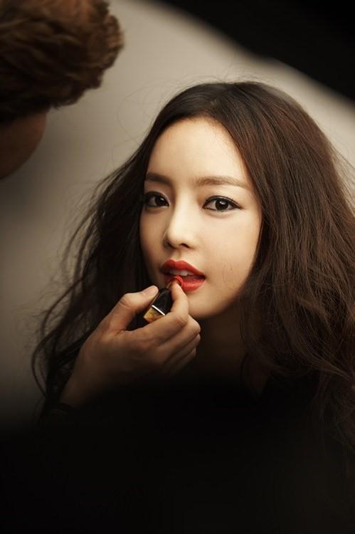 Nae unnie nae unnie, saranghaeee{}RT\" Happy Birthday, Goo Hara!  