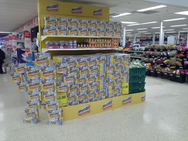 Amazing display from tesco Merthyr Tydfil <a href="/AndyWoolfenden/">Andrew Woolfenden</a>  <a href="/weetabix/">Weetabix</a>