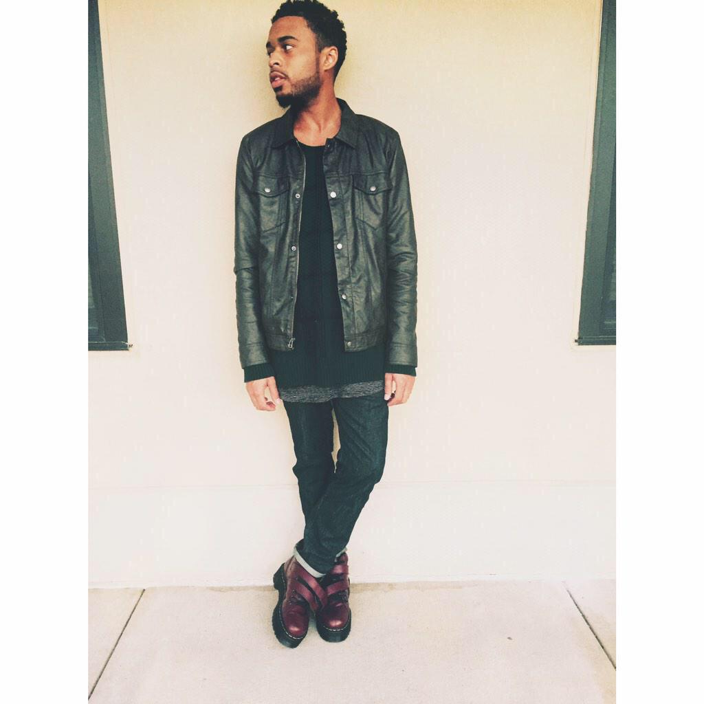 MTDee_'s tweet photo. “@handsome_Ee: #MCM 😊😍 #favfollower ❤️ http://t.co/J2Emhqemiv” 😻