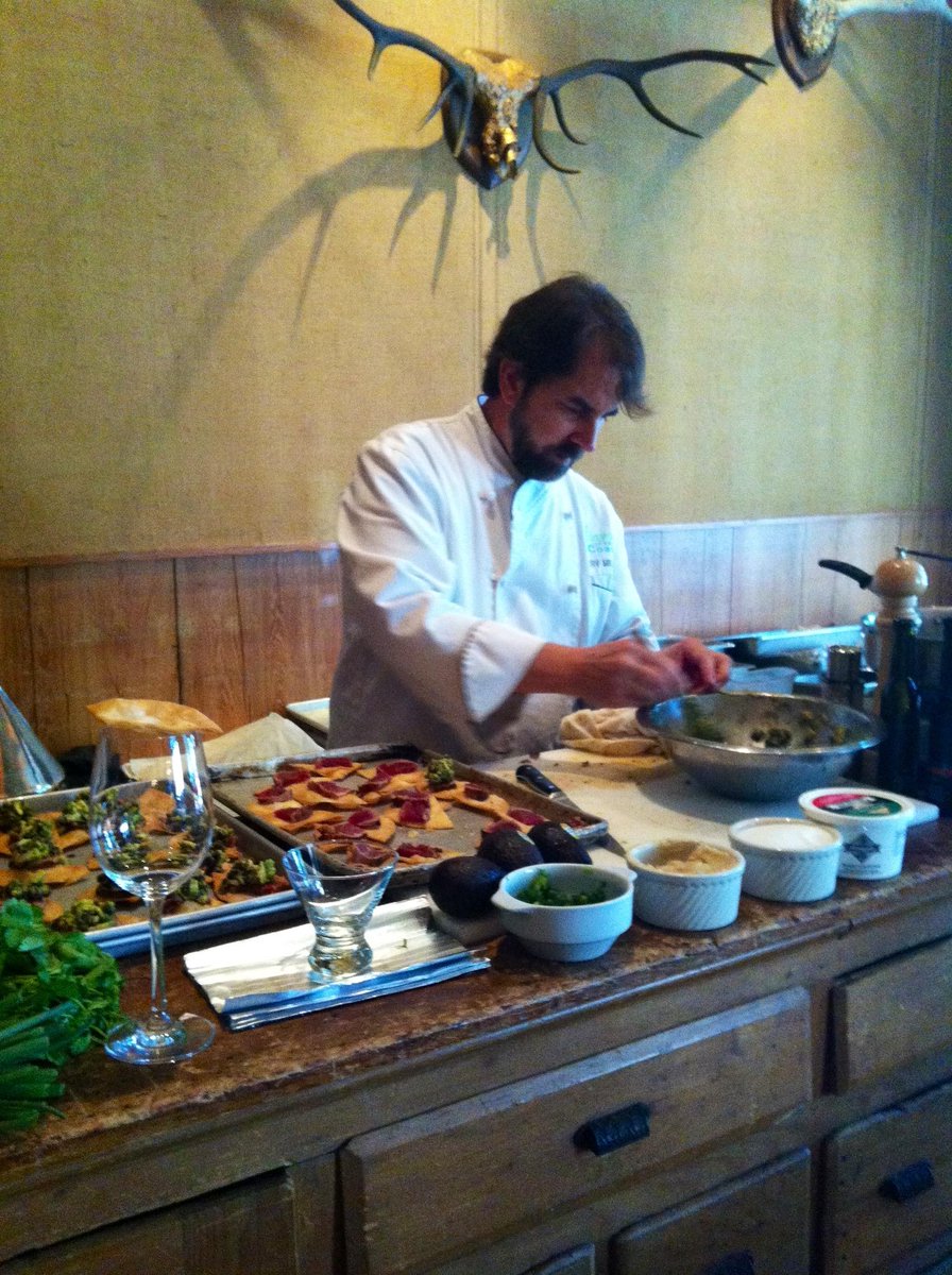 JacksonsRestaurant tweet media