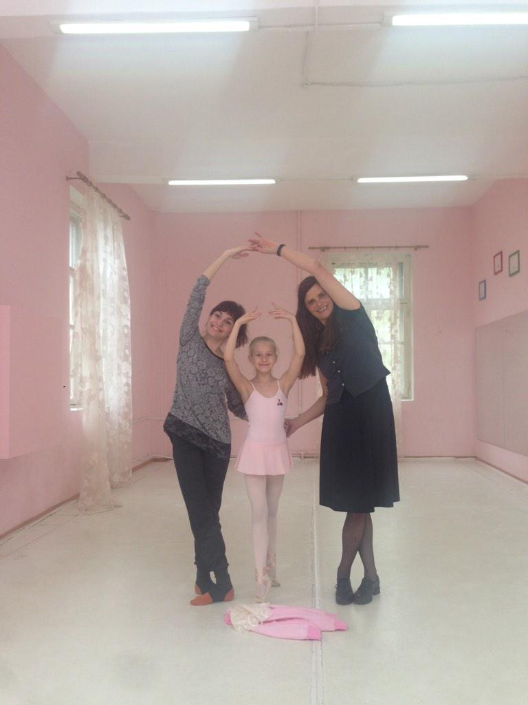 Tomorrow Rineke's show opens at <a href="/MarianGoodman/">Marian Goodman Gallery</a> Paris - welcome!Photo: Rineke with Marianna and her teacher on set.