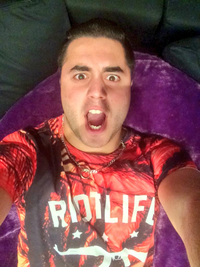 Doigby's tweet image. Exceptionnellement je me mets a nu de 18h a 19h avant la libre antenne #Mspirit ! bit.ly/1F0WCMr #RiotLife