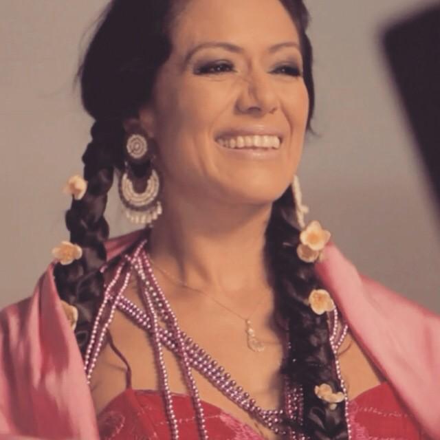 . <a href="/liladowns/">Lila Downs</a> #QueNadieSepaMiSufrir #EstoEsMiRaíz #Raíz
