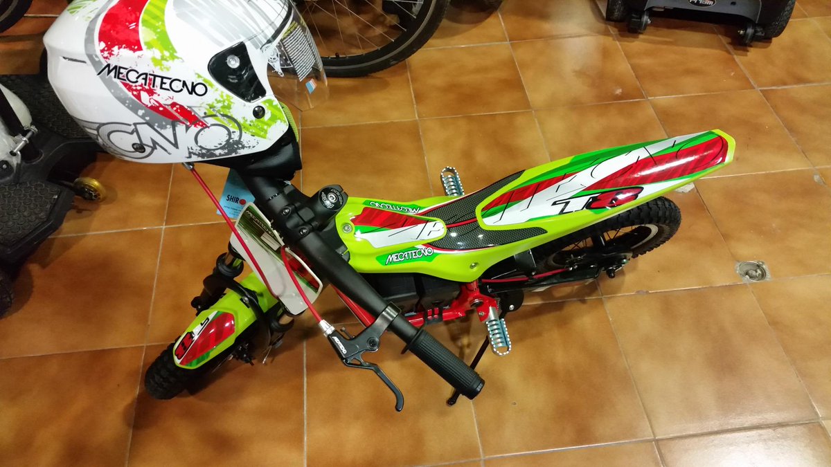 Ebicimoto3eColl's tweet photo. Para los peques de la casa. http://t.co/9S6CuFrC34