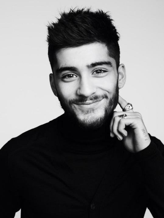 Happy birthday to the perfect zayn malik ahah xx 