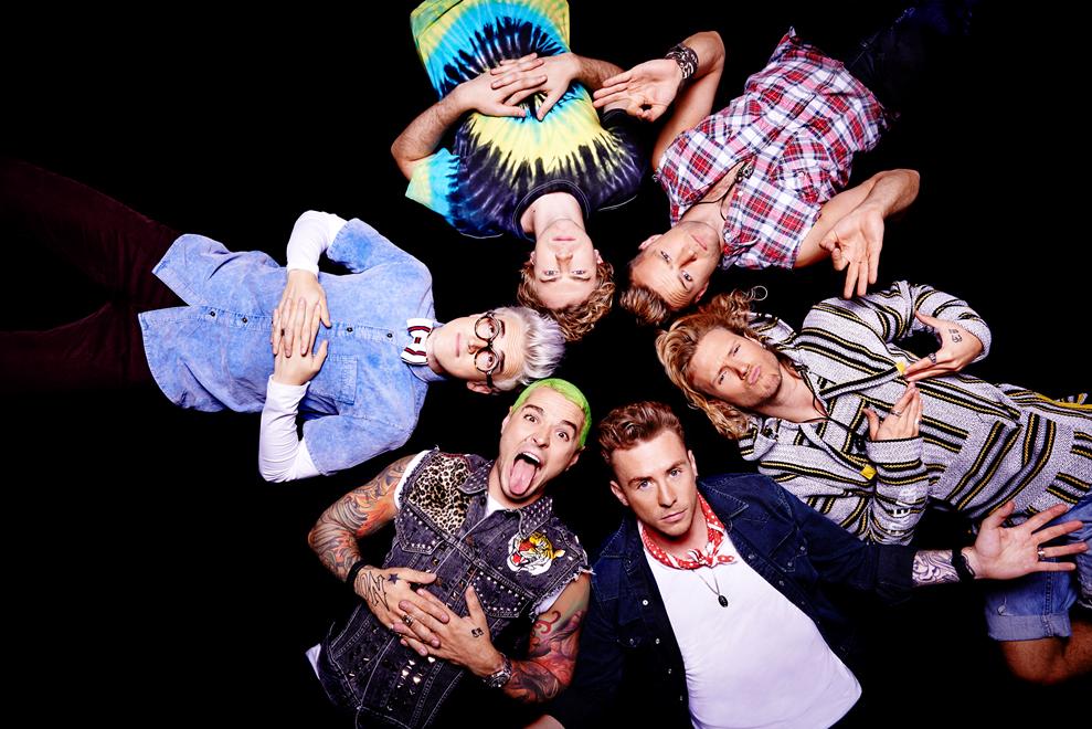 BTaylorlouise's tweet photo. @mcbusted  omg fav picture big fan of you all http://t.co/OkbqrXCcKr