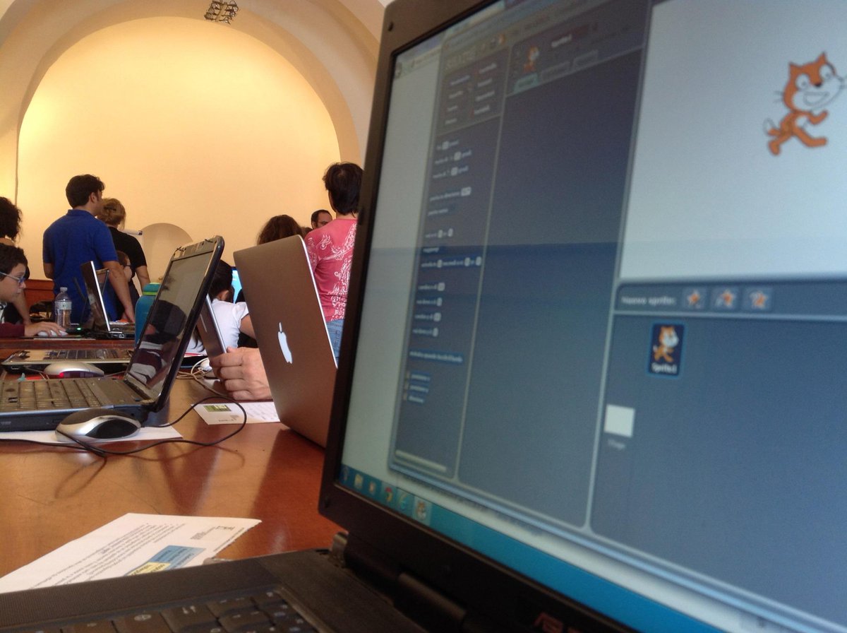 CoderdojoNa_Sob's tweet image. "Saper programmare domani sarà come saper scrivere oggi" #scratch #BeCool @CoderdojoNa_Sob
