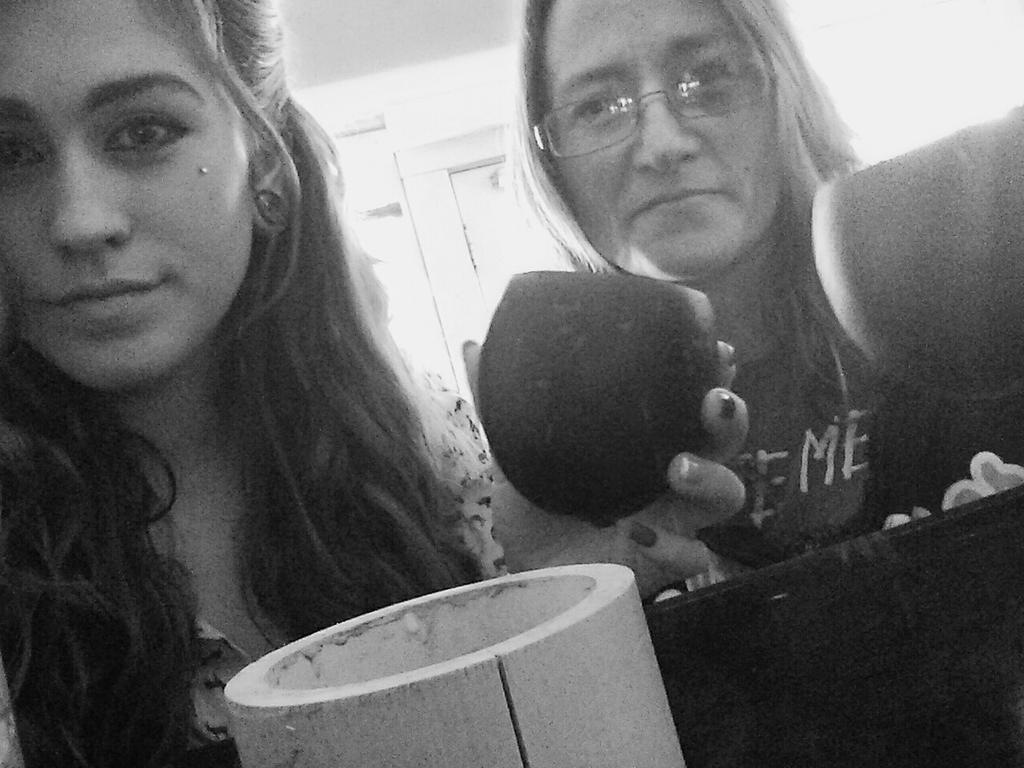 RaechelRainbow's tweet photo. Komodos and kava with my mom #florida http://t.co/l7D3iBaSDo